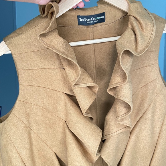 The Dori Collection BeverlyHills Brown Ruffle Vest - Picture 4 of 5